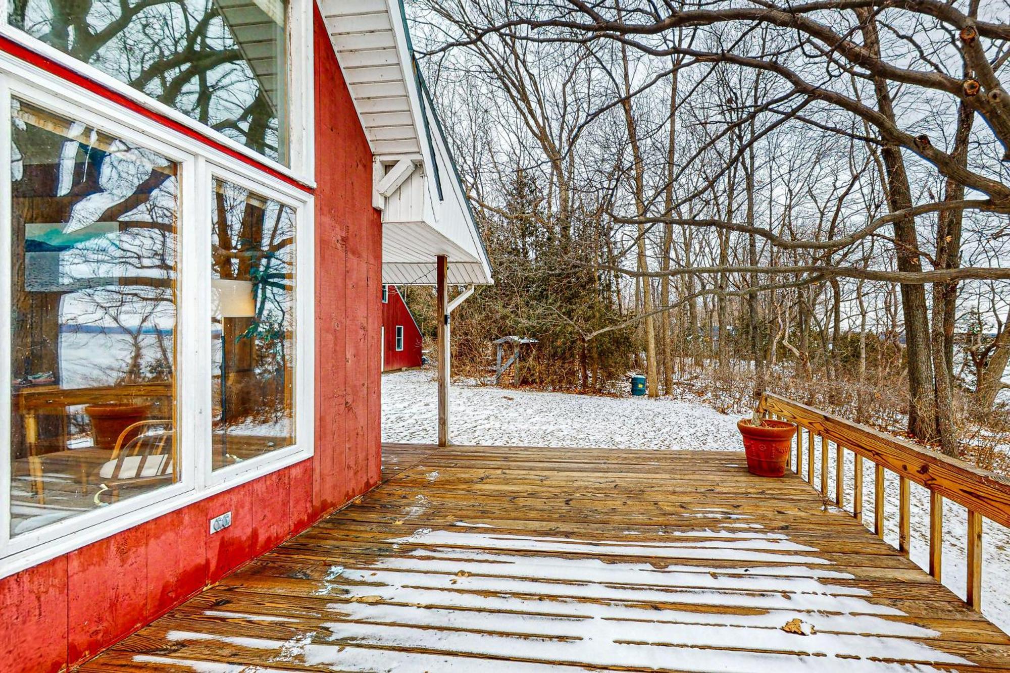 Southern Point Cottage At Inselheim Road South Hero Exterior photo