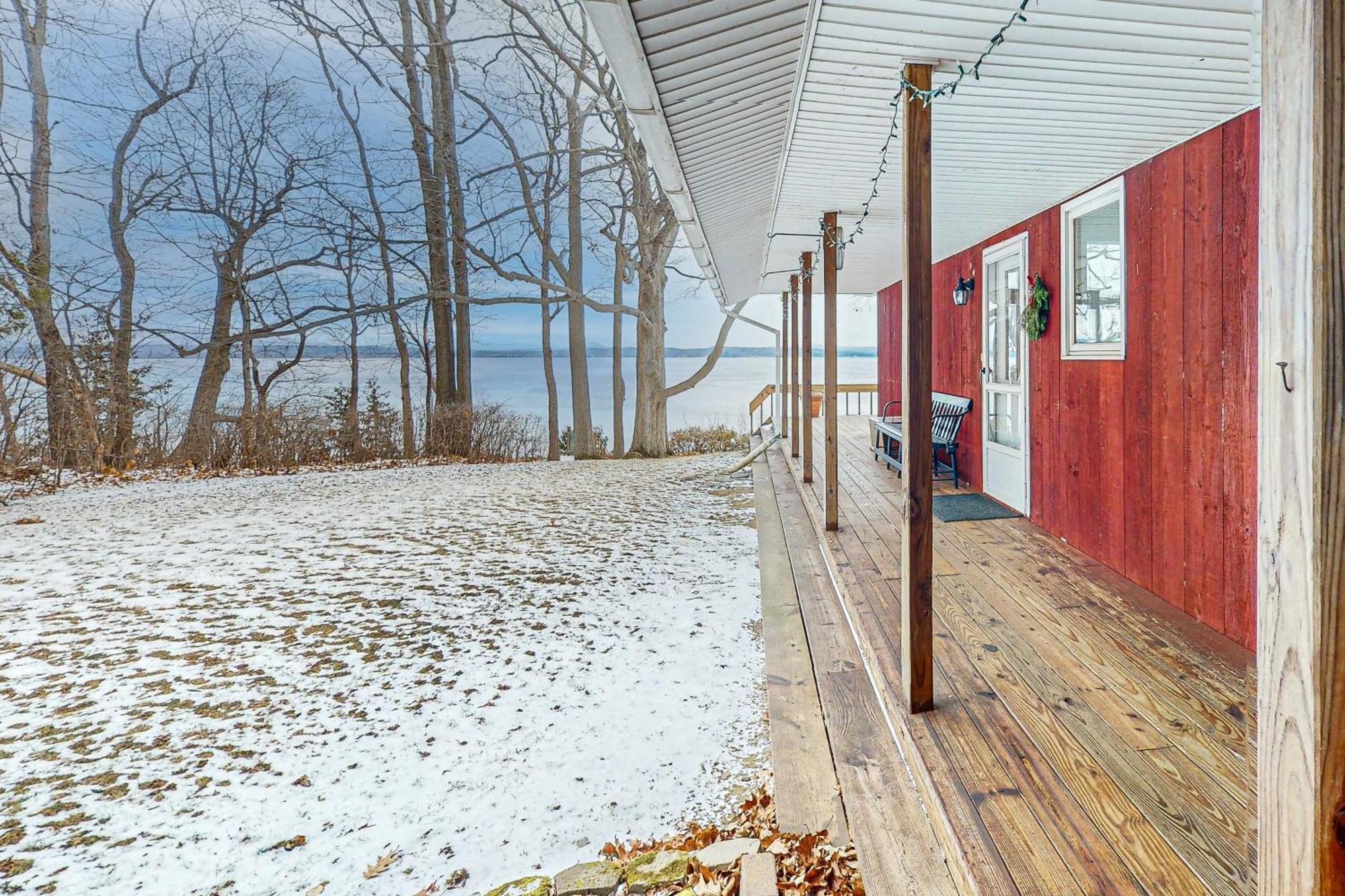 Southern Point Cottage At Inselheim Road South Hero Exterior photo